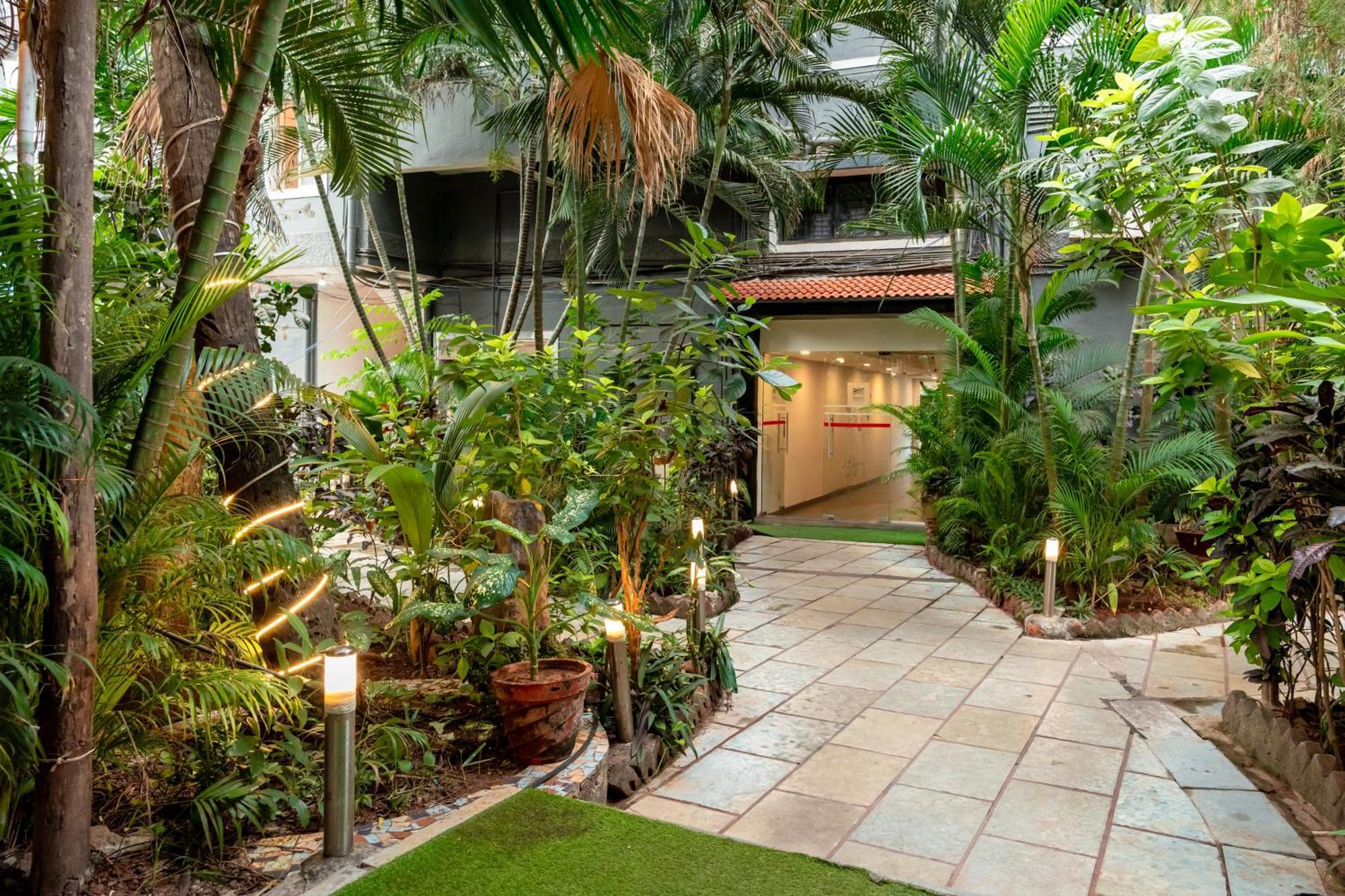 Magnum Resorts- Near Candolim Beach, Goa Buitenkant foto